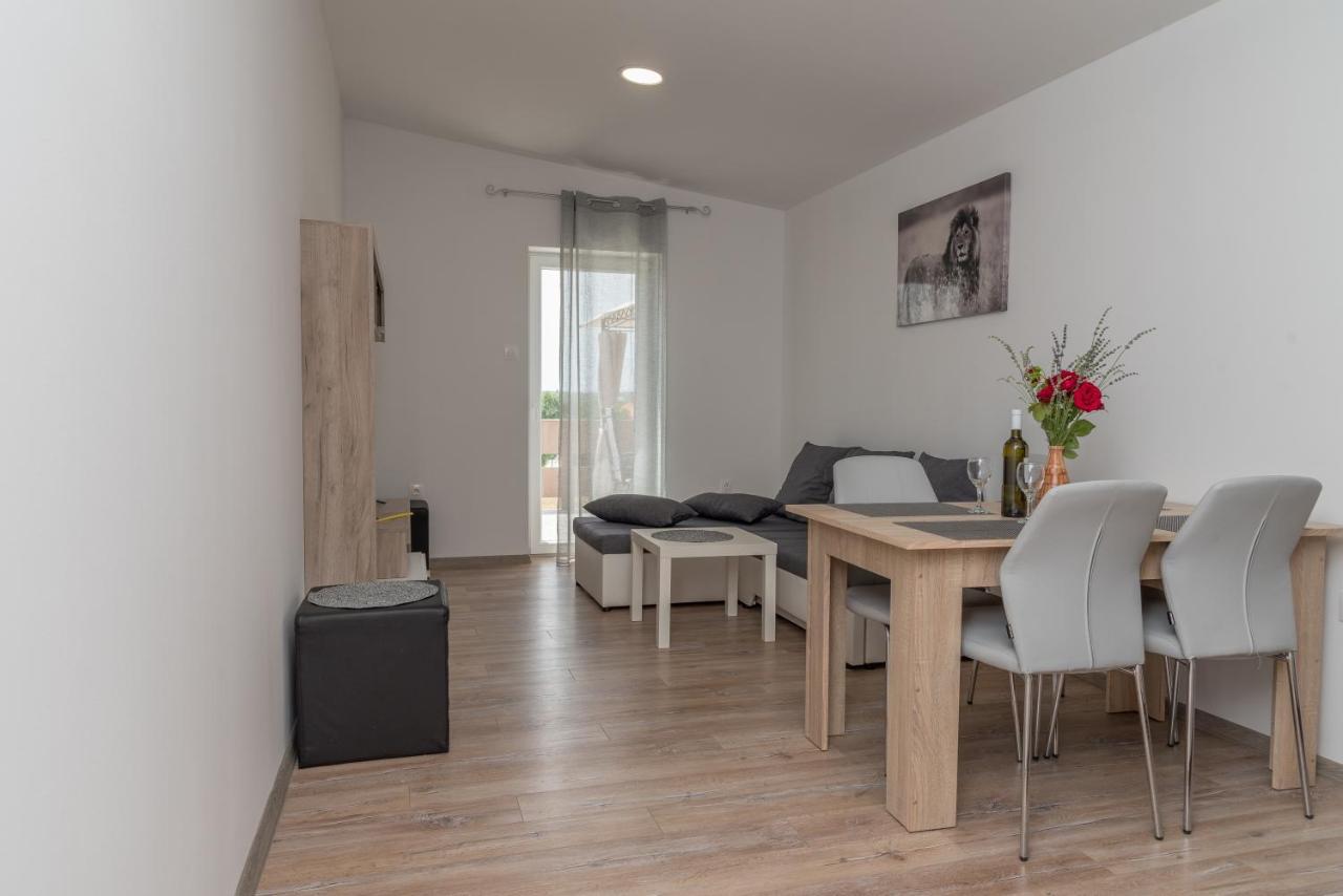 Apartmani Krzak Nin Luaran gambar