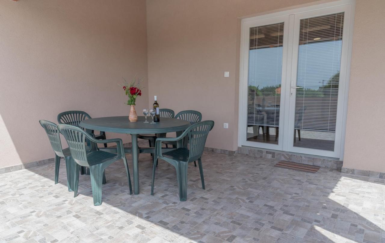 Apartmani Krzak Nin Luaran gambar