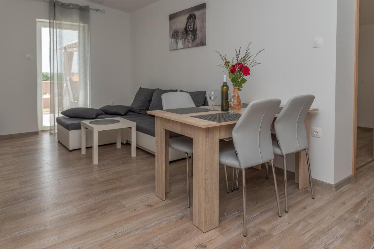 Apartmani Krzak Nin Luaran gambar