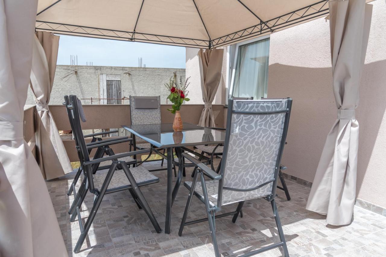 Apartmani Krzak Nin Luaran gambar